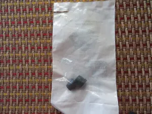 2 OEM Harley Davidson Part # 42853-06 Bleeder Cap - Foto 2
